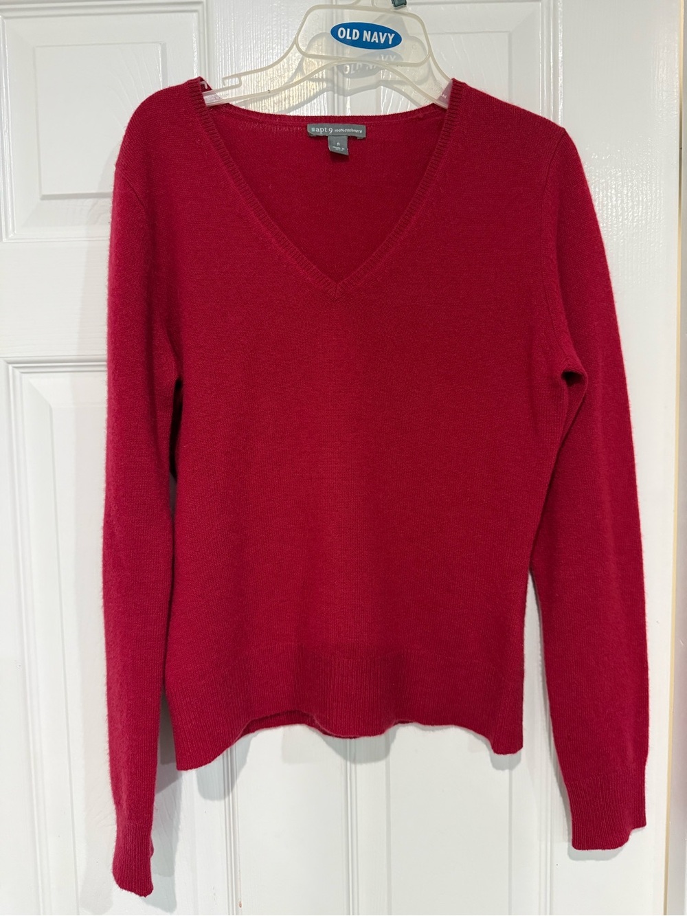 Apt. 9 Women's 100% Cashmere V-Neck Sweater - Bright Red size Small